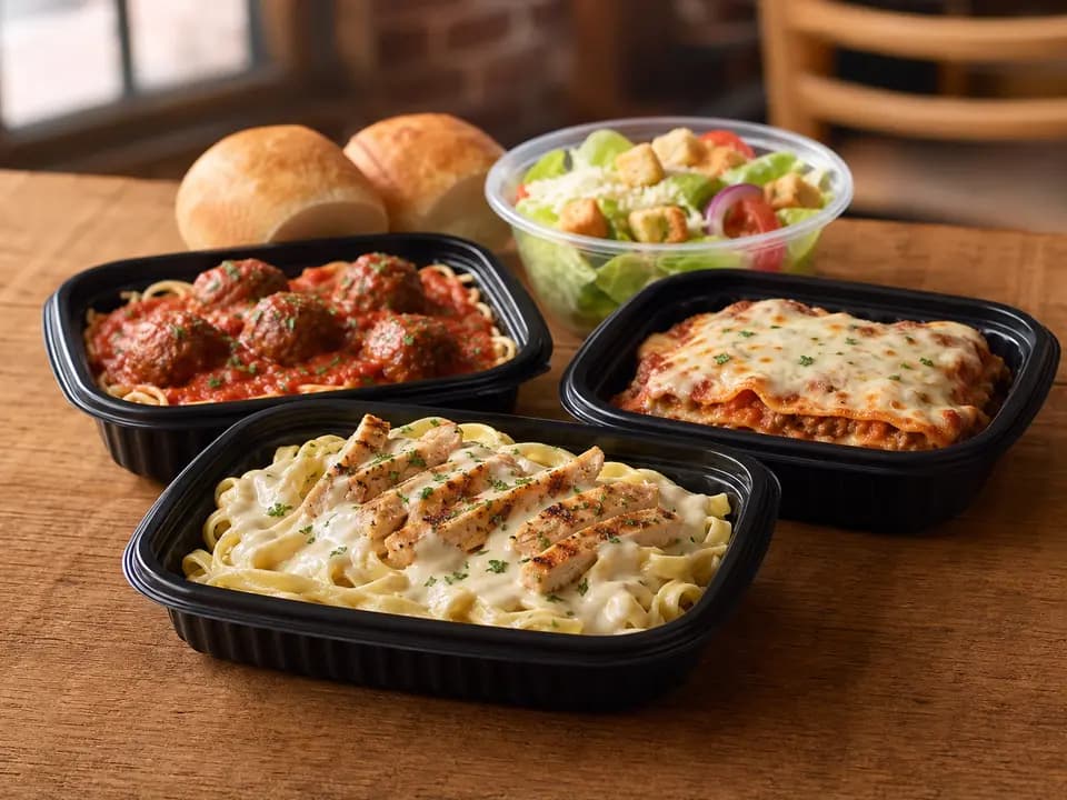 Spicy Chicken & Peppers Rigatoni in the specials menu